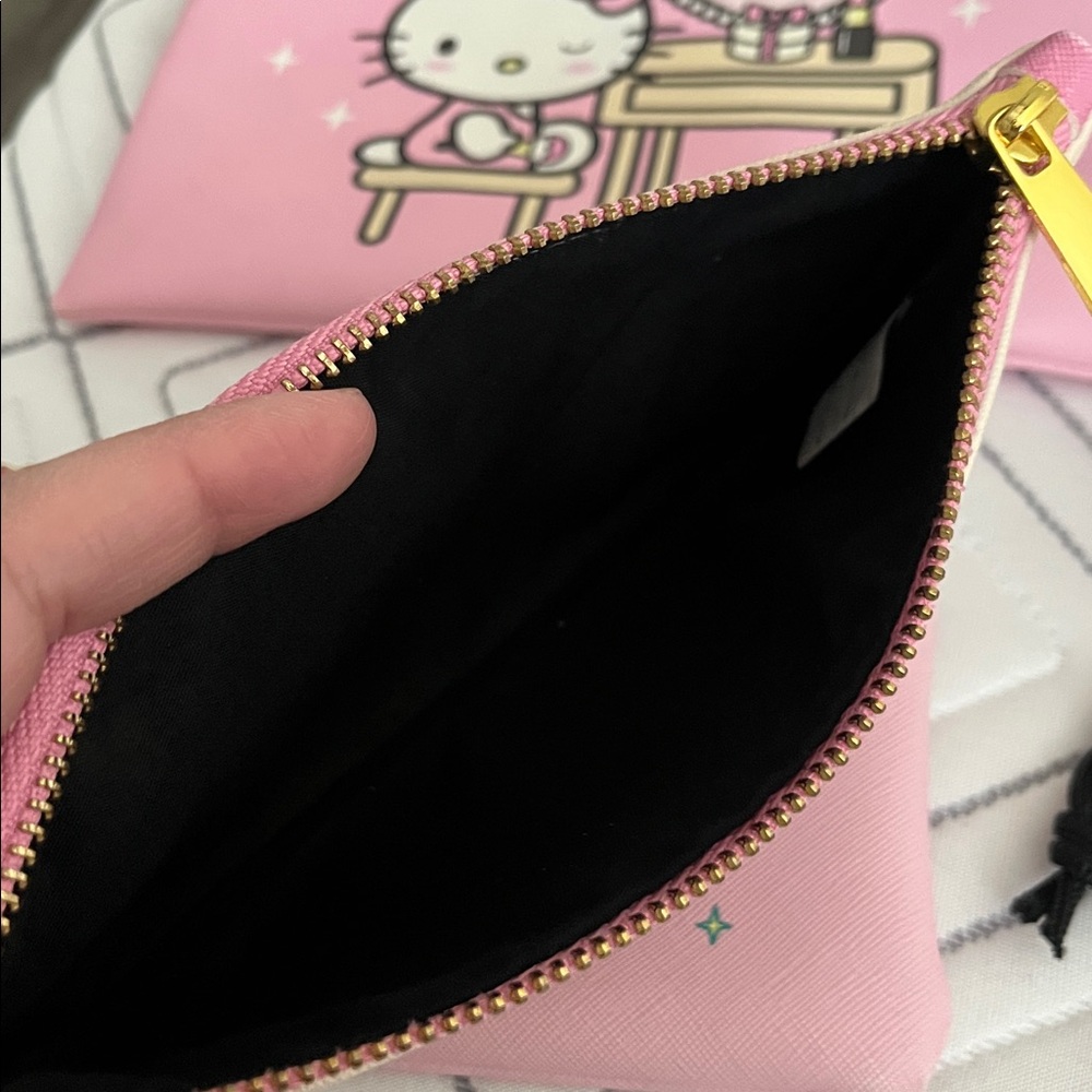 Hello Kitty Pouch Set - Picture 6 of 8